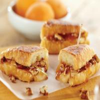 Melted Brie and Apricot Petite Croissants_image