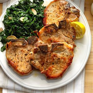 Sauteed Pork Chops with Garlic Spinach Recipe_image