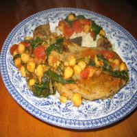 Spice-Rubbed Pork Chops With Chickpea Simmer_image