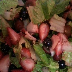 Fruit and Berry Salad on Romaine_image
