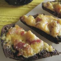 Easy Bacon and Cheese Pumpernickel Puffs_image
