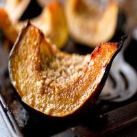 Baked Acorn Squash With Walnut Oil and Maple Syrup_image