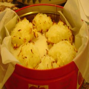 Paula Deen's Coconut Macaroons image