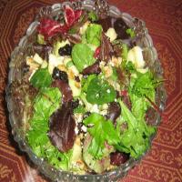 Cranberry-Gorgonzola Green Salad image