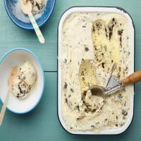 Homemade Cookies-and-Cream Ice Cream image