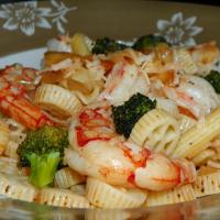 Broccoli Shrimp Pasta Toss image