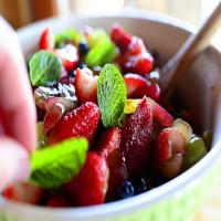 Fruit Salad with Orange Vanilla Syrup (Pioneer Woman) Recipe - (4.3/5)_image