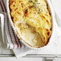 Creamy potato gratin with caramelised onions_image
