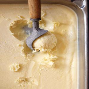 Roasted Garlic Ice Cream image