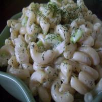 Macaroni Salad With Dill_image