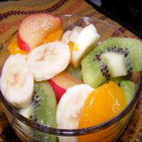 Simple Fresh Fruit Salad_image