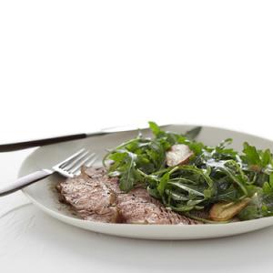 Herbed Steak with Arugula and Potatoes_image