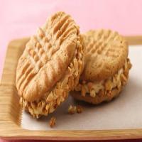 Jumbo Honey-Roasted Peanut Butter Sandwich Cookies_image