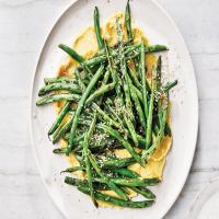 Skillet-Charred Summer Beans with Miso Butter_image