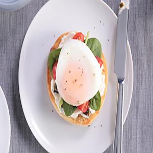 Spicy Poached Eggs Florentine Muffins image