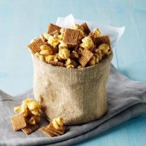 Shreddies Nuts and Fluff Snack Mix_image