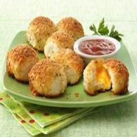Cheese Stuffed Pull-Apart Biscuits_image