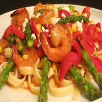 Spicy Grilled Shrimp and Asparagus Fettuccine_image