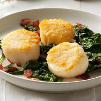 Scallops with Wilted Spinach_image