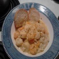 Easy Shrimp and Scallop in White Wine Sauce image
