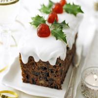Snow-topped holly cakes image