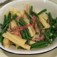 Green Beans with Parsnips and Pickled Red Onions Recipe - (4.6/5)_image