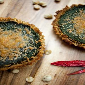Spinach Tart With Garlic Sesame Crust_image