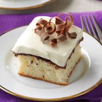 Fudge-Filled Vanilla Cake image