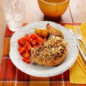 Pecan-Crusted Pork Chops With Apples_image