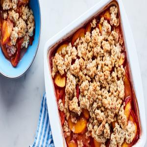 3-Ingredient Peach Crisp with Granola Topping_image