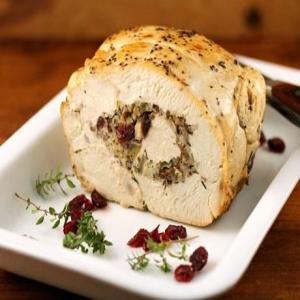 Slow cooker turkey breast stuffed with wild rice and cranberries_image