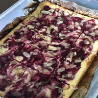Cranberry Almond Swirl Cheesecake Cookie Bars_image