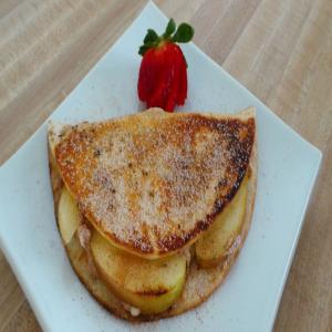 Apple Cheesecake Quesadilla_image
