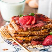 Crunch Almond French Toast with Homemade Strawberry Syrup_image