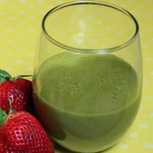 Spinach and Berry Smoothie with Truvia® Natural Sweetener_image