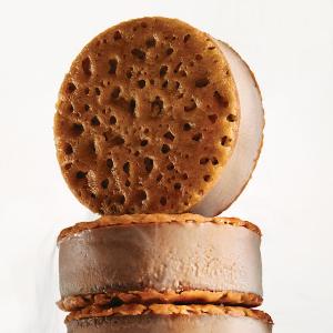 Chocolate-Creme Brulee Ice Cream Sandwiches_image