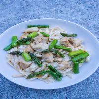 Chicken and Asparagus Fettuccine image