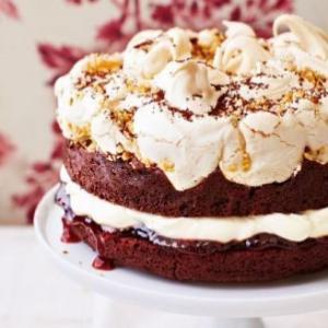 Meringue topped brownie cake_image