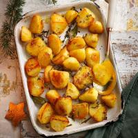 Herby roast potatoes image