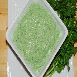 Spinach-Garlic Dip With Pita Triangles & Veggies_image