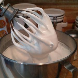 Old-Fashioned Snow Peak Frosting_image