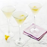 Lemon and Vodka Martinis image