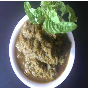 Do It Yourself Spicy Green Curry Paste image