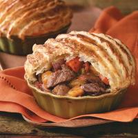 Herbed Beef Stew with Puff Pastry_image