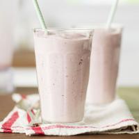 Thick Strawberry Shakes_image