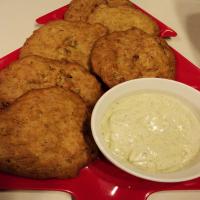 Clam Fritters With Dilly Pesto Dip_image