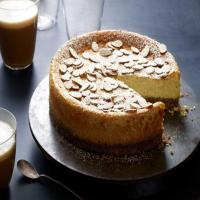 Ricotta Cheesecake With Almonds_image