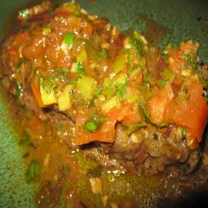 Bistec a La Criolla ( Colombian Style Skirt Steak in Sauce)_image