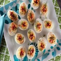 Deviled Eggs with Candied Bacon_image