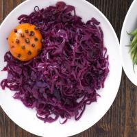 Mulled red cabbage with clementines image